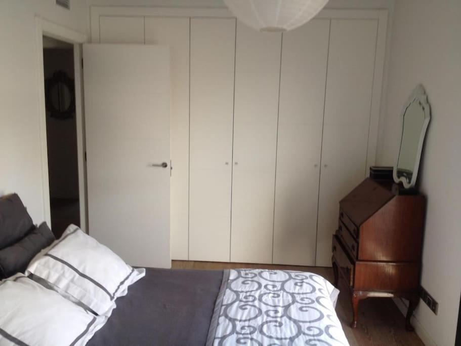 Stunning & Modern Penthouse - Rambla - City Centre Apartamento